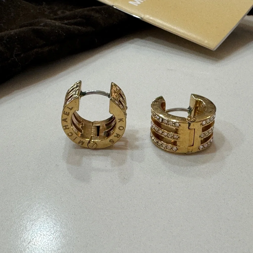 Michael Kors Pave Bar Huggies - yellow gold - Picture 2 of 8